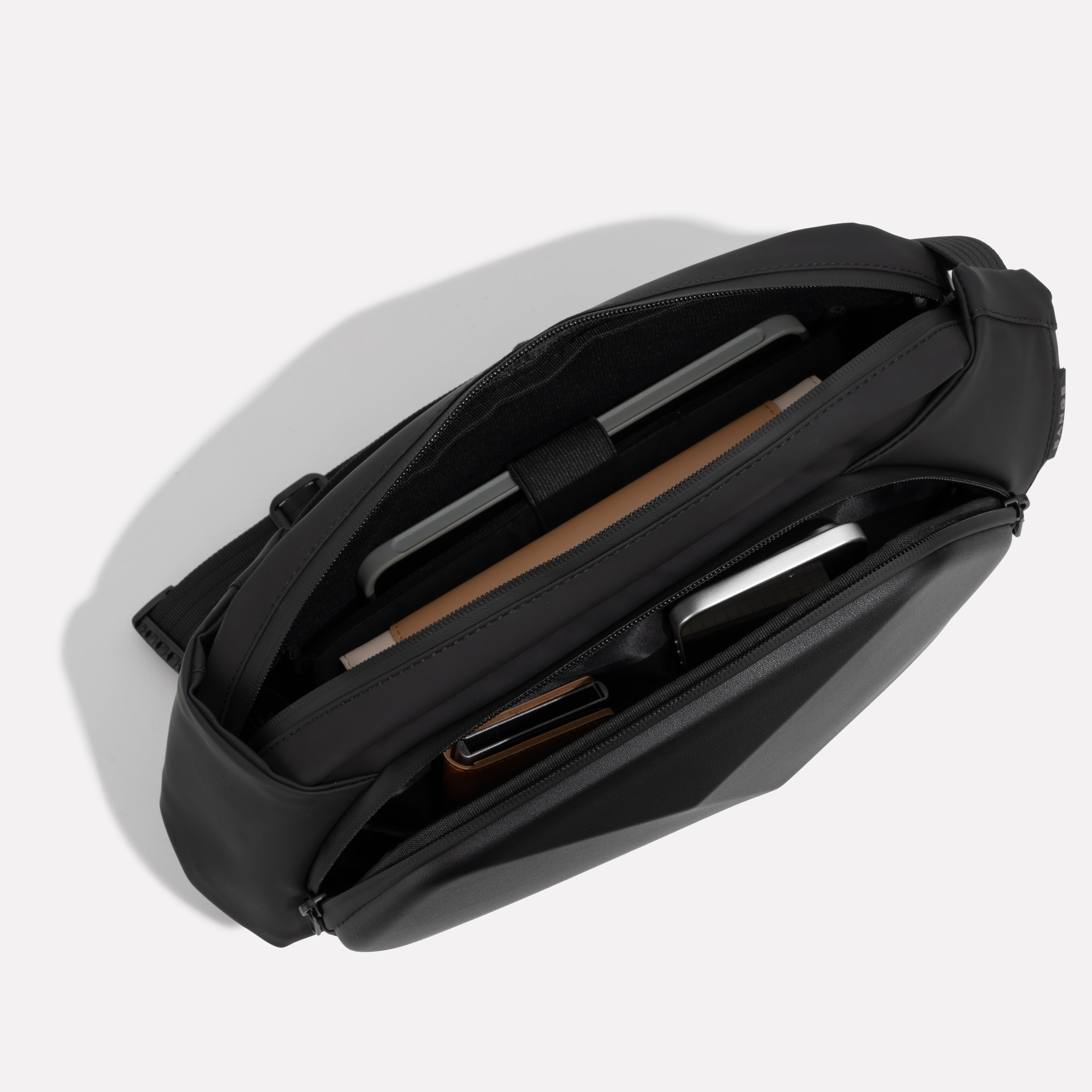 Outdoor Crossbody Bag | Urban-Ready Design